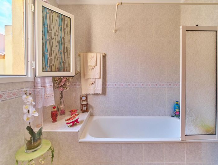 Image No.21-3 Bed Townhouse for sale