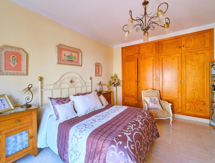 Image No.22-3 Bed Townhouse for sale