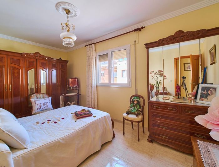 Image No.27-3 Bed Townhouse for sale