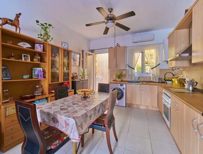 Image No.37-3 Bed Townhouse for sale