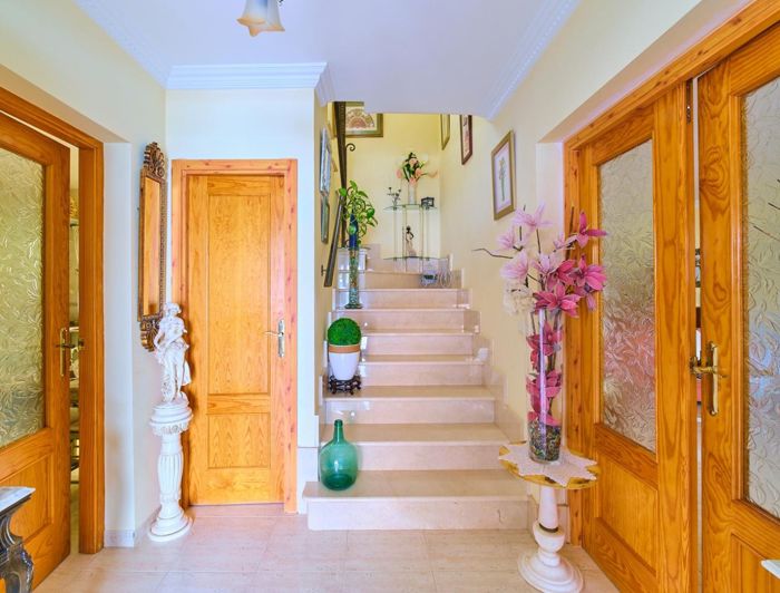 Image No.6-3 Bed Townhouse for sale