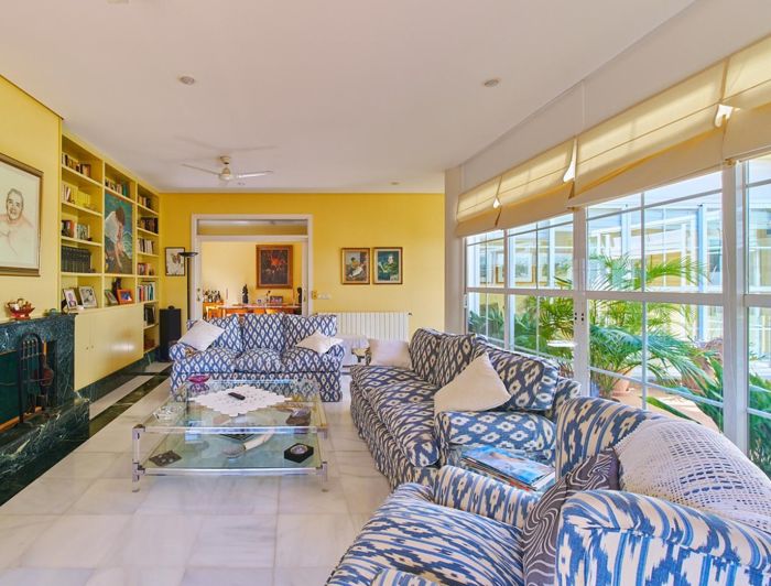 Image No.23-4 Bed Property for sale