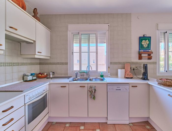 Image No.29-4 Bed Property for sale