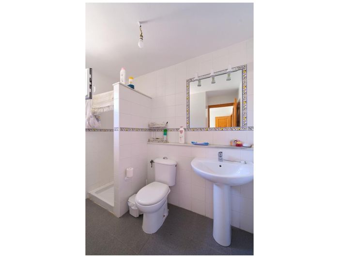 Image No.35-4 Bed Property for sale