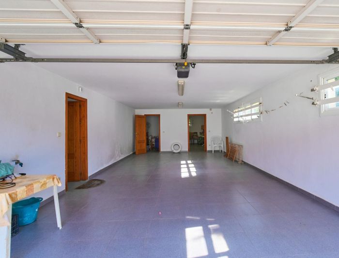 Image No.42-4 Bed Property for sale