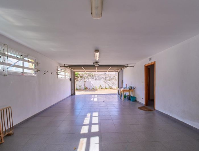 Image No.43-4 Bed Property for sale