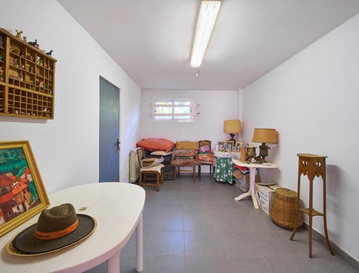 Image No.48-4 Bed Property for sale