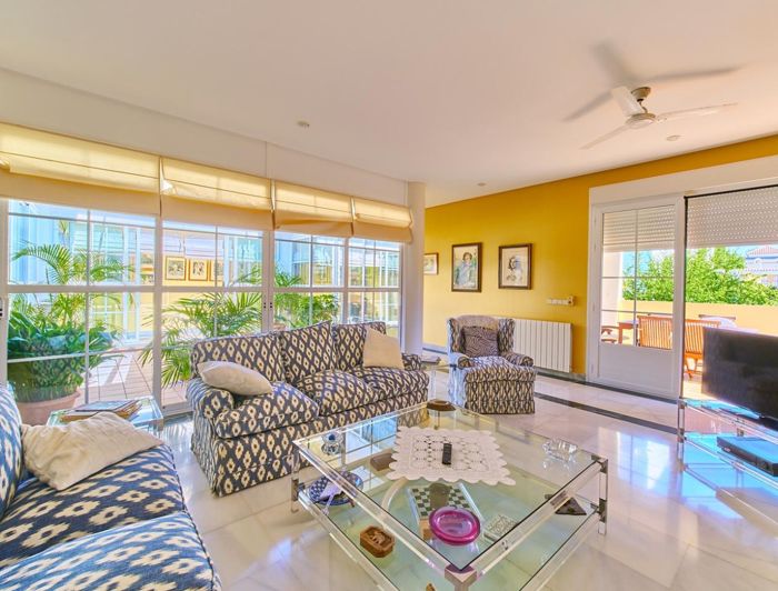 Image No.9-4 Bed Property for sale