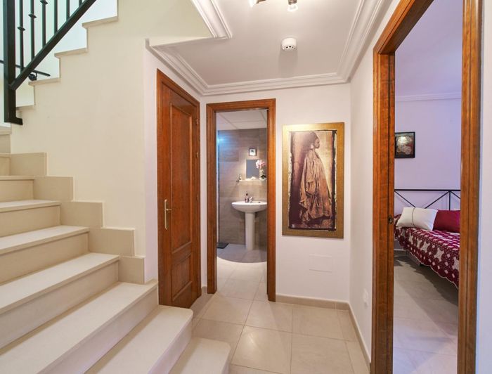 Image No.12-3 Bed Townhouse for sale