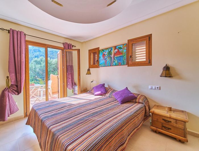 Image No.19-3 Bed Townhouse for sale