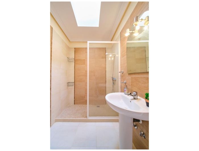 Image No.24-3 Bed Townhouse for sale