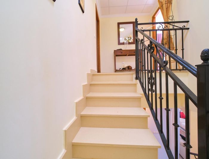 Image No.28-3 Bed Townhouse for sale