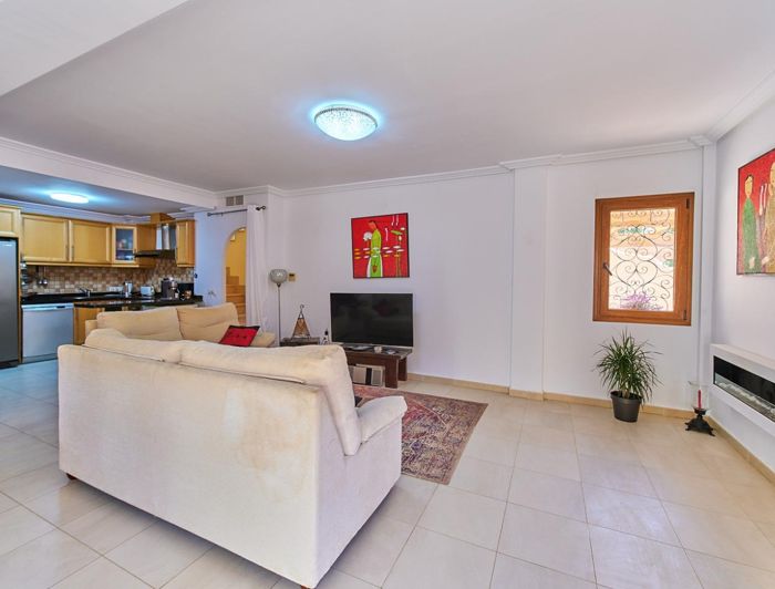 Image No.6-3 Bed Townhouse for sale