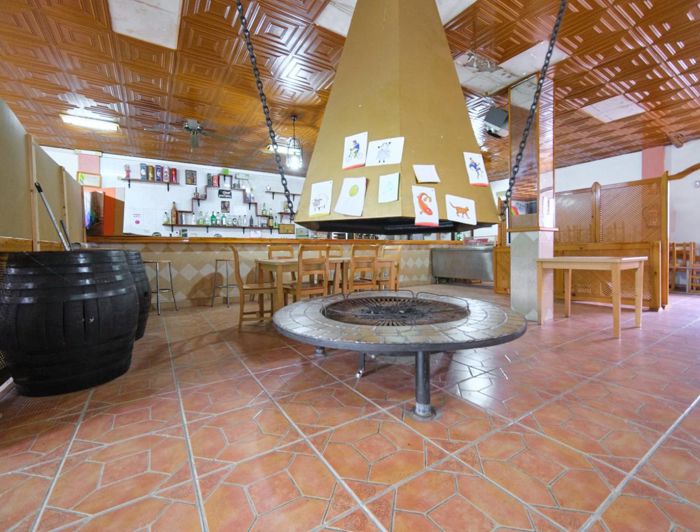 Image No.3-9 Bed Commercial for sale