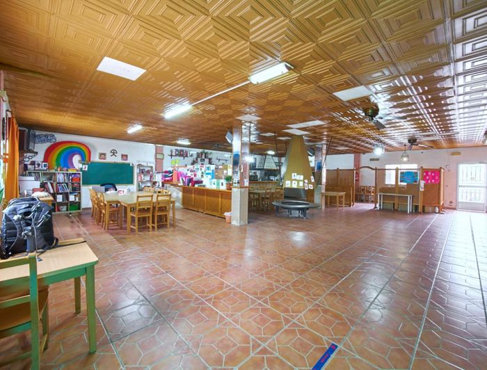 Image No.9-9 Bed Commercial for sale