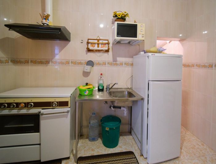 Image No.12-6 Bed Townhouse for sale