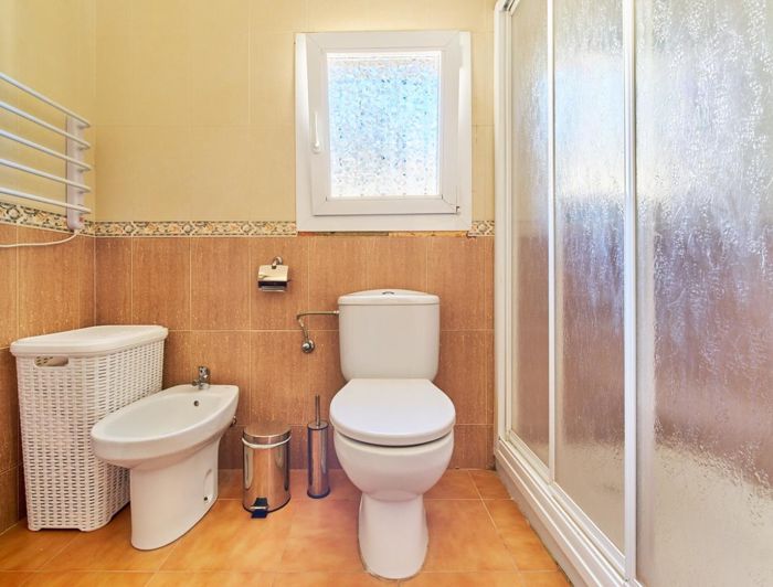 Image No.13-3 Bed Country House for sale