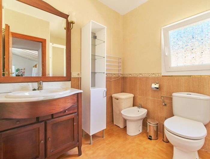 Image No.14-3 Bed Country House for sale