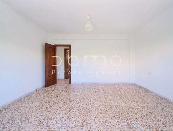 Image No.21-3 Bed Townhouse for sale