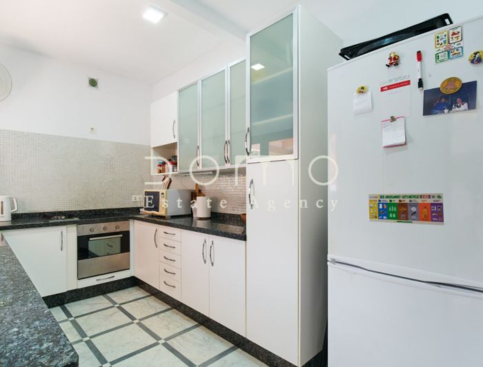 Image No.18-5 Bed Property for sale