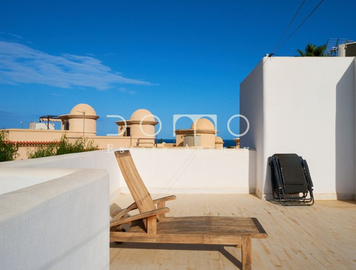 Image No.24-5 Bed Property for sale