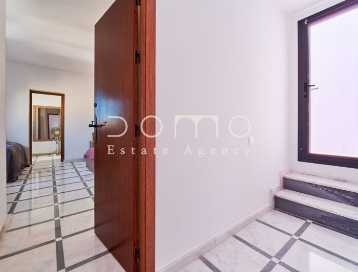 Image No.29-5 Bed Property for sale