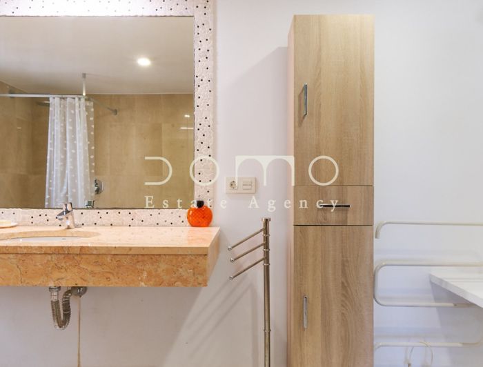 Image No.43-5 Bed Property for sale