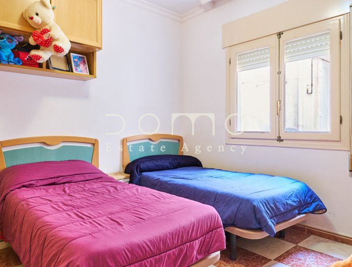 Image No.18-3 Bed Property for sale