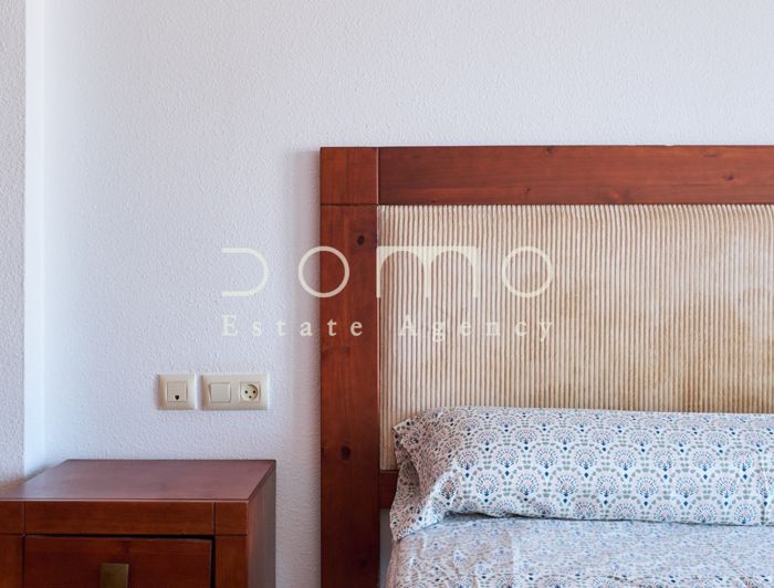 Image No.12-3 Bed Property for sale