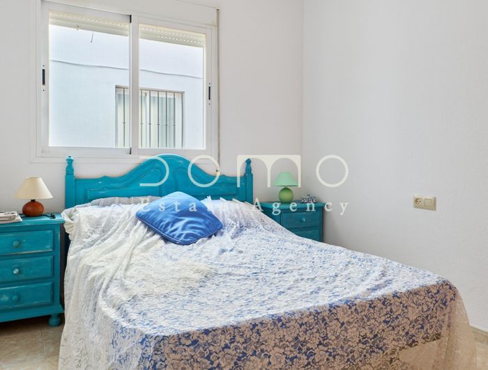 Image No.20-3 Bed Property for sale