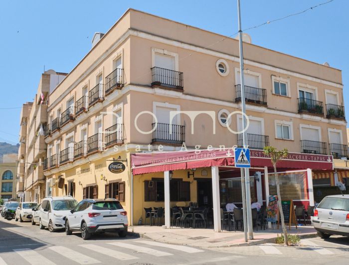 Image No.30-3 Bed Property for sale