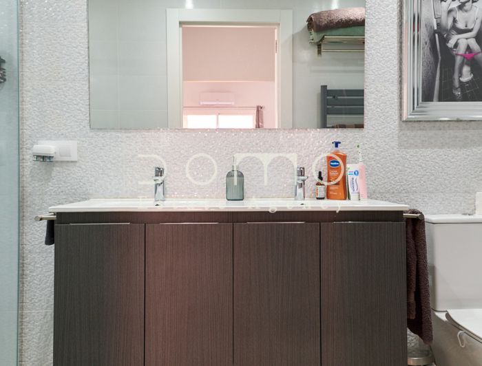 Image No.29-6 Bed Property for sale