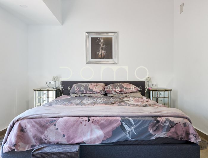 Image No.33-6 Bed Property for sale