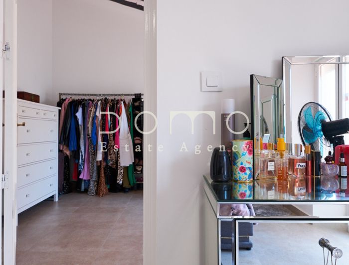 Image No.34-6 Bed Property for sale