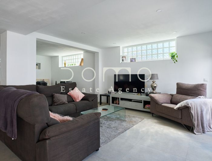 Image No.7-6 Bed Property for sale