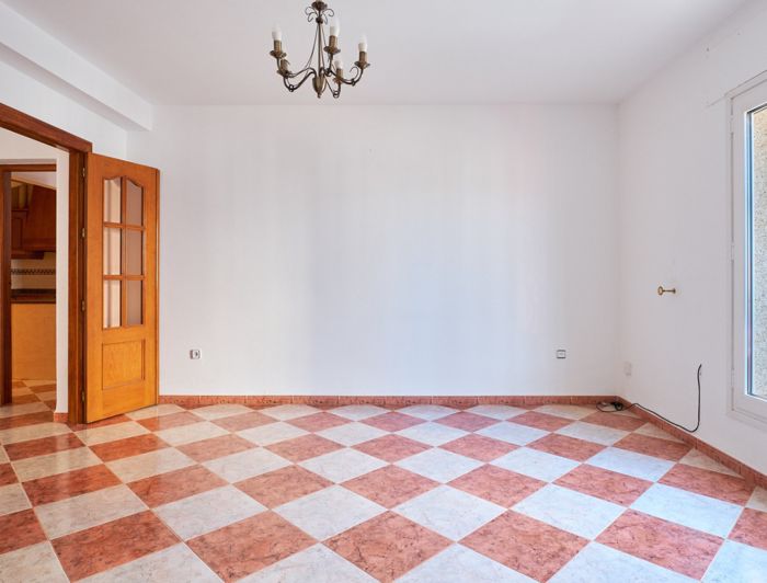 Image No.11-4 Bed Property for sale