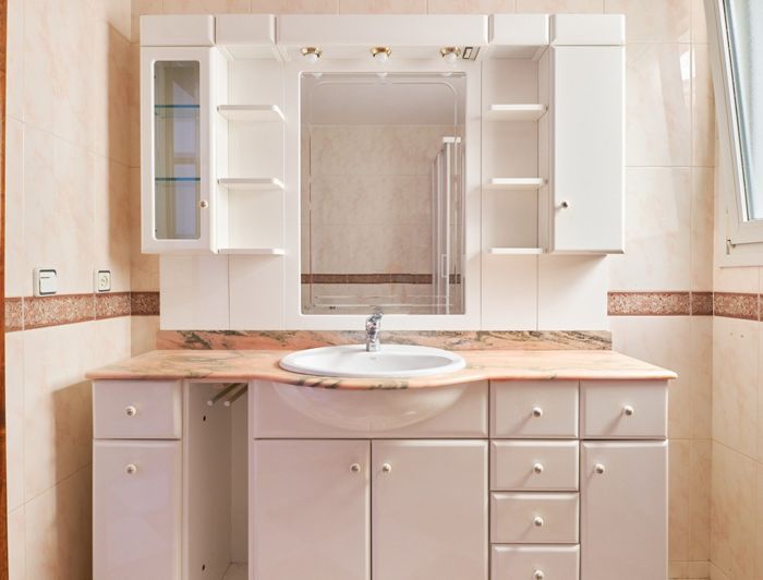 Image No.21-4 Bed Property for sale