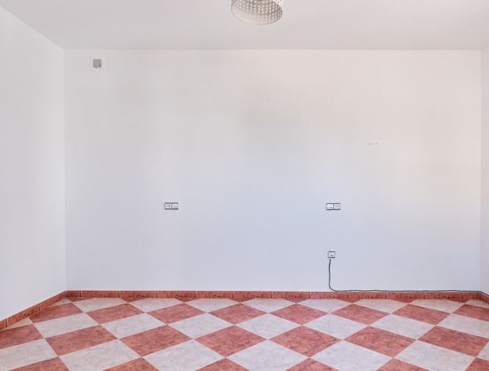 Image No.27-4 Bed Property for sale