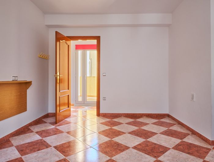 Image No.31-4 Bed Property for sale