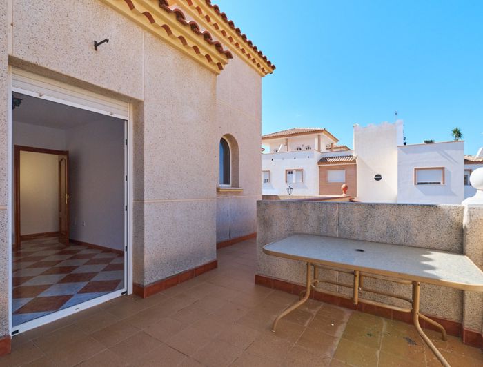 Image No.41-4 Bed Property for sale