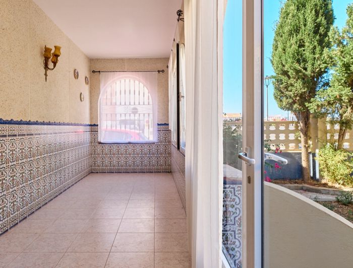 Image No.5-4 Bed Property for sale