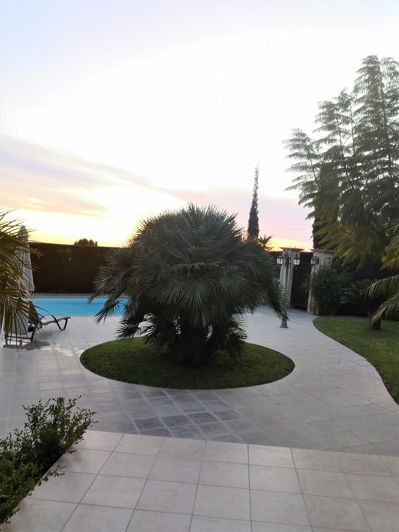 Image No.2-6 Bed Villa for sale