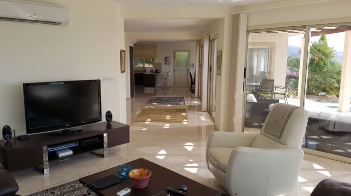 Image No.10-3 Bed Villa for sale