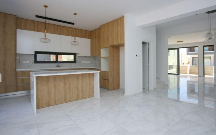 Image No.6-3 Bed Villa for sale