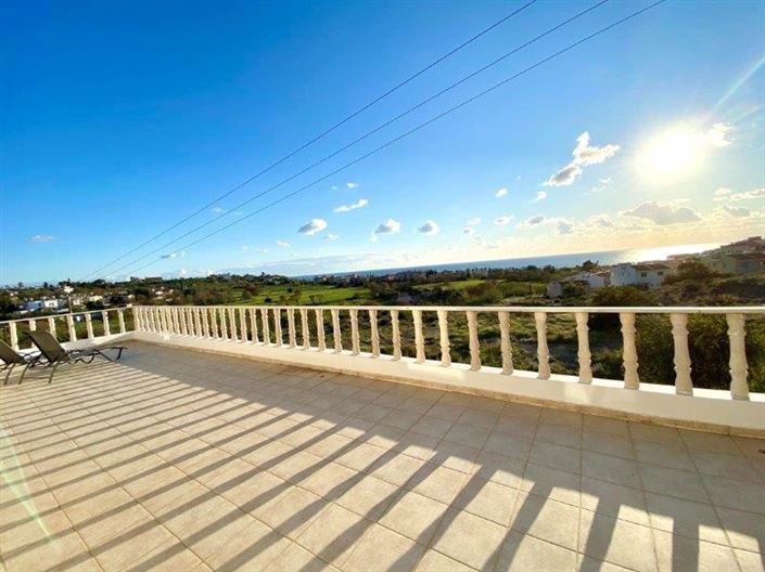 Image No.2-5 Bed Villa for sale