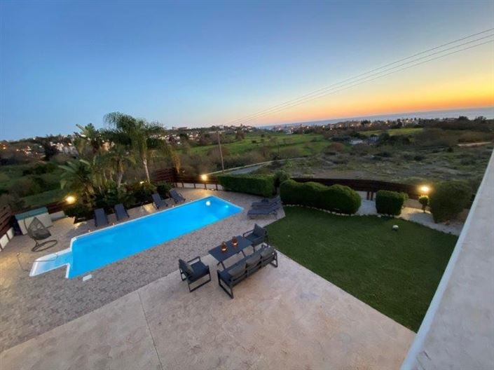 Image No.4-5 Bed Villa for sale