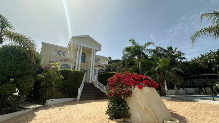 Image No.3-4 Bed Villa for sale