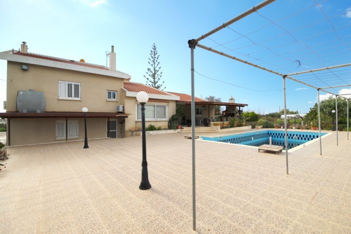Image No.3-3 Bed Villa for sale
