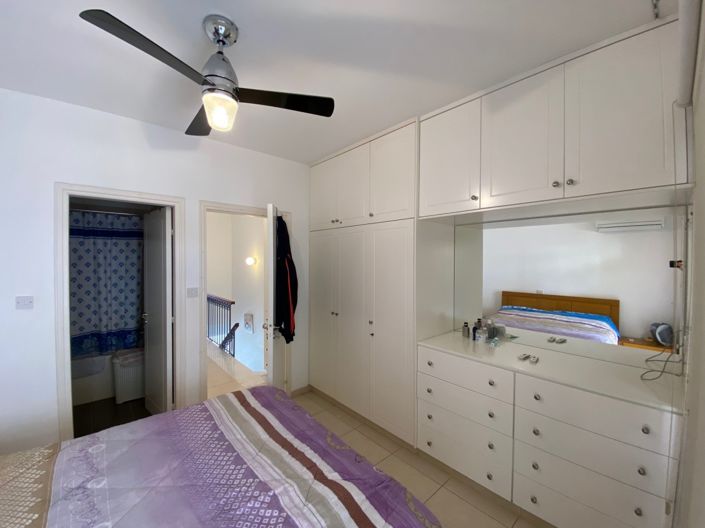 Image No.5-2 Bed Townhouse for sale