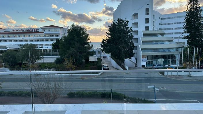 Image No.2-3 Bed Villa for sale